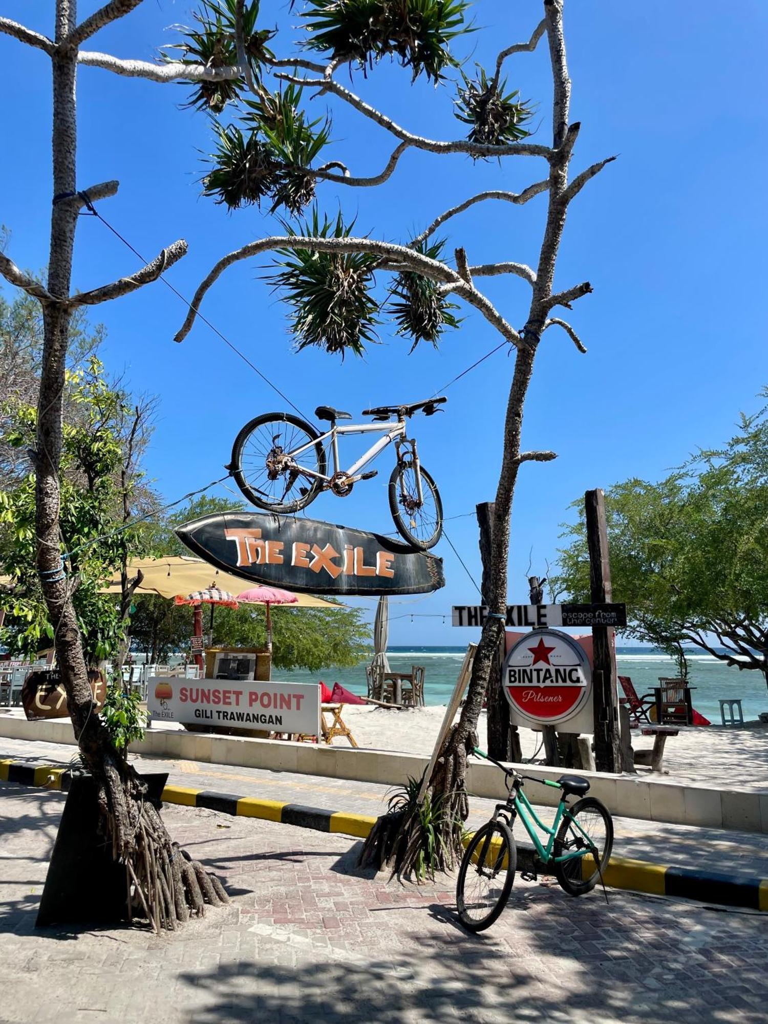 The Exile Sunsetpoint Hotel Gili Trawangan Kültér fotó